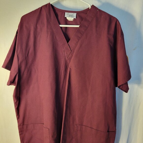 Medical Market Scrub Top -- ITEM #1665 - Picture 1 of 5
